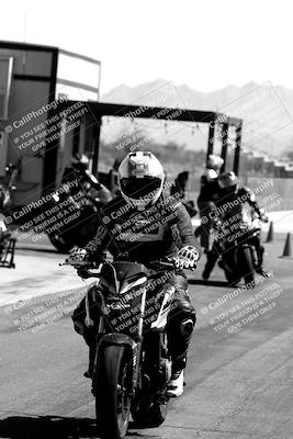 media/May-06-2024-Moto Forza (Mon) [[b33359f27d]]/Around the Pits/